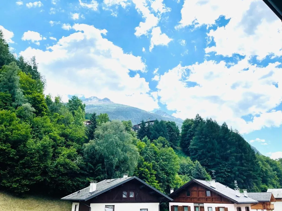 Elga Residence - Relax In Alta Valtellina - Bormio Valdisotto 0*,  Italië